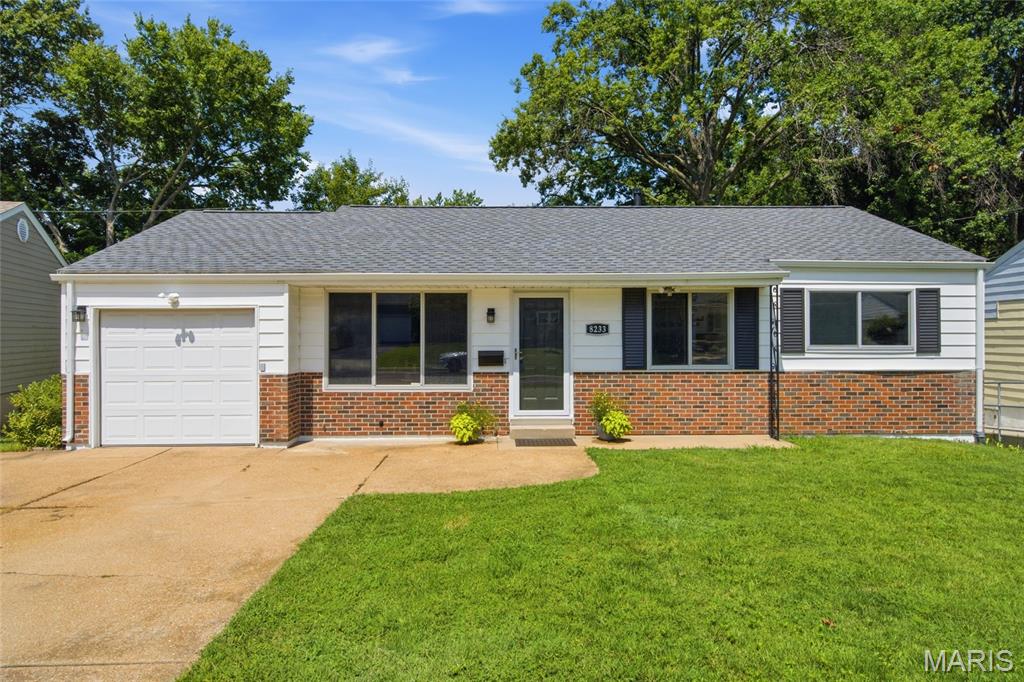 Photo of 8233 Marvale Lane Affton MO 63123