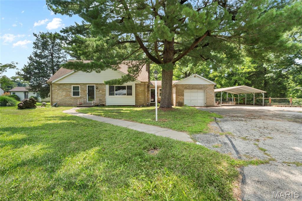 Photo of 326 Hollywood Heights Road Caseyville IL 62232