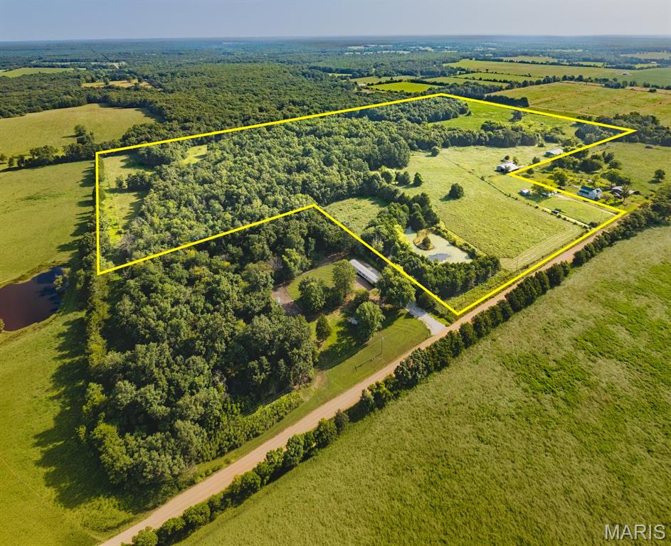 Photo of 22307 County Road 450 Vichy MO 65580