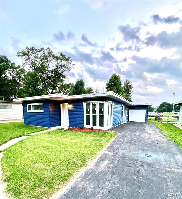 Photo of 1305 Saint Jean Street Florissant MO 63031