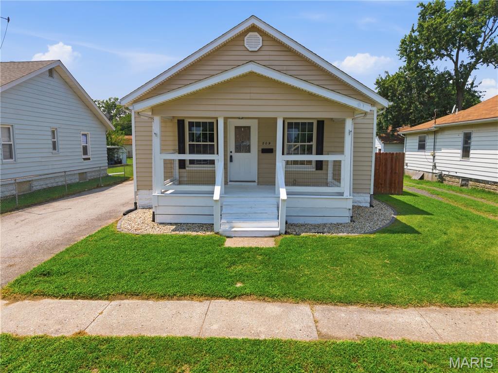 Photo of 509 Bowman Avenue East Alton IL 62024