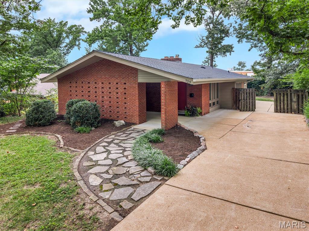 Photo of 729 W Jewel Avenue St Louis MO 63122