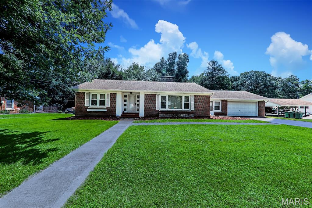 Photo of 35 Harmon Drive Lebanon IL 62254