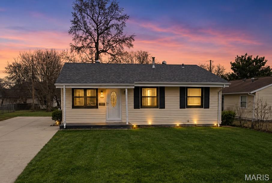 Photo of 12204 Hillcrest Place Maryland Heights MO 63043