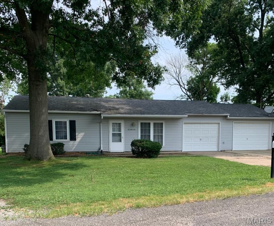 Photo of 33844 Woodgate Court Brighton IL 62012