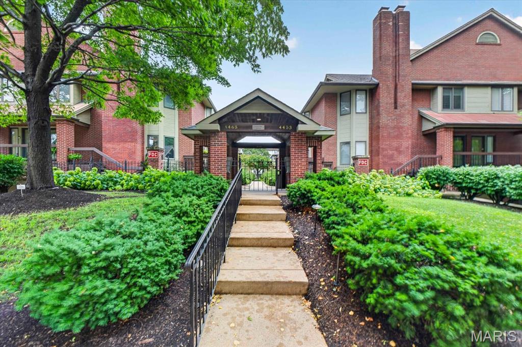 Photo of 4465 W Pine Boulevard #19 St Louis MO 63108