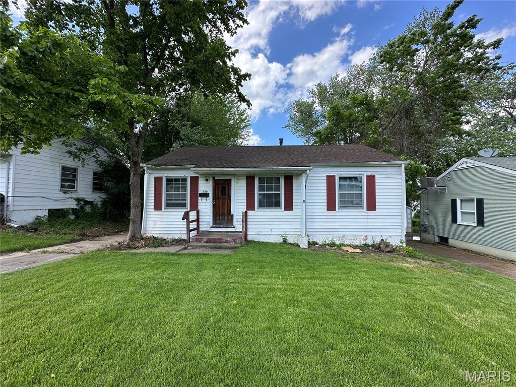 Photo of 339 Crawford Road St Louis MO 63137