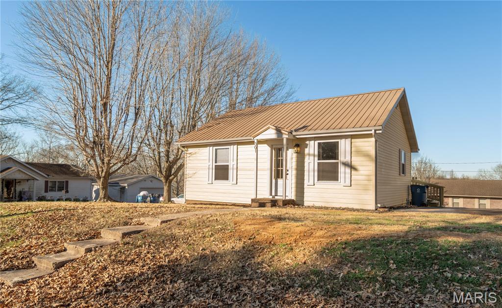 Photo of 301 Cape Road Bloomfield MO 63825