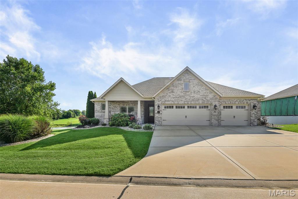 Photo of 109 Waterfall Court Glen Carbon IL 62034