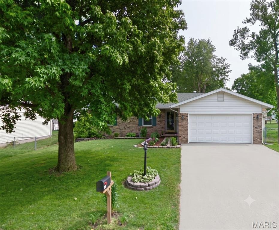 Photo of 608 Saint Rose Drive Alton IL 62035