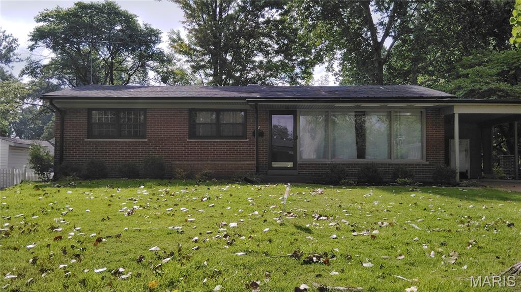 Photo of 2 Saint Rose Court Florissant MO 63031