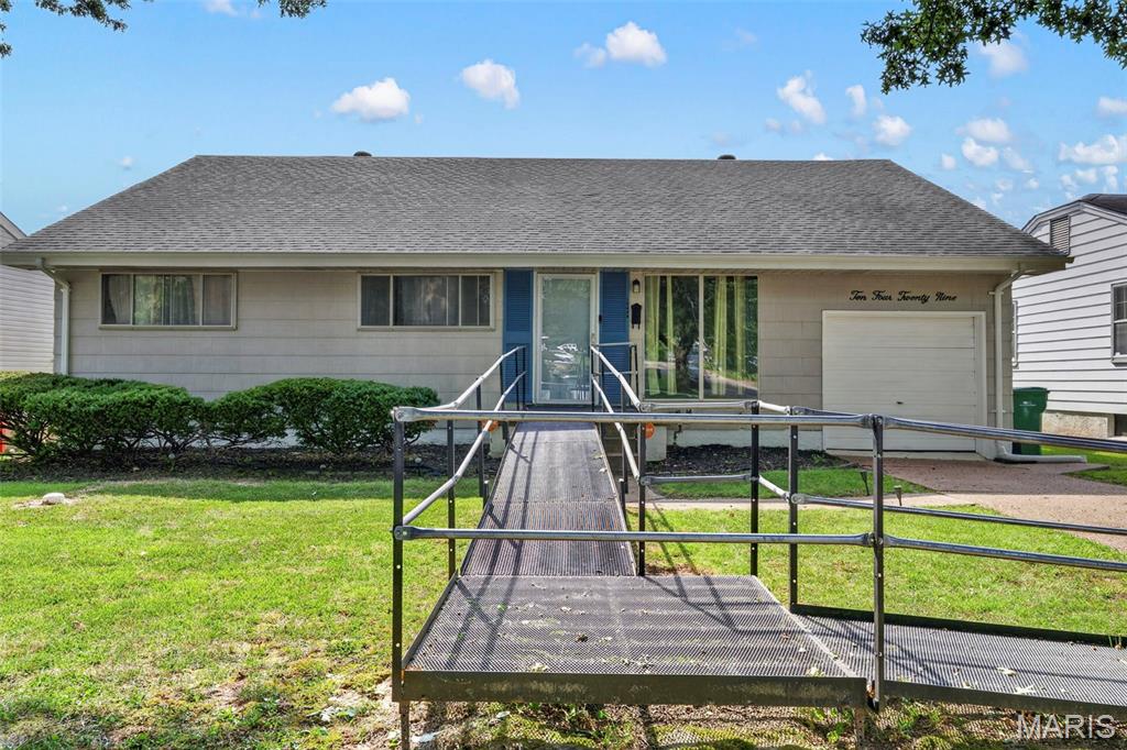 Photo of 10429 Ewell Drive Bellefontaine Nghbrs MO 63137