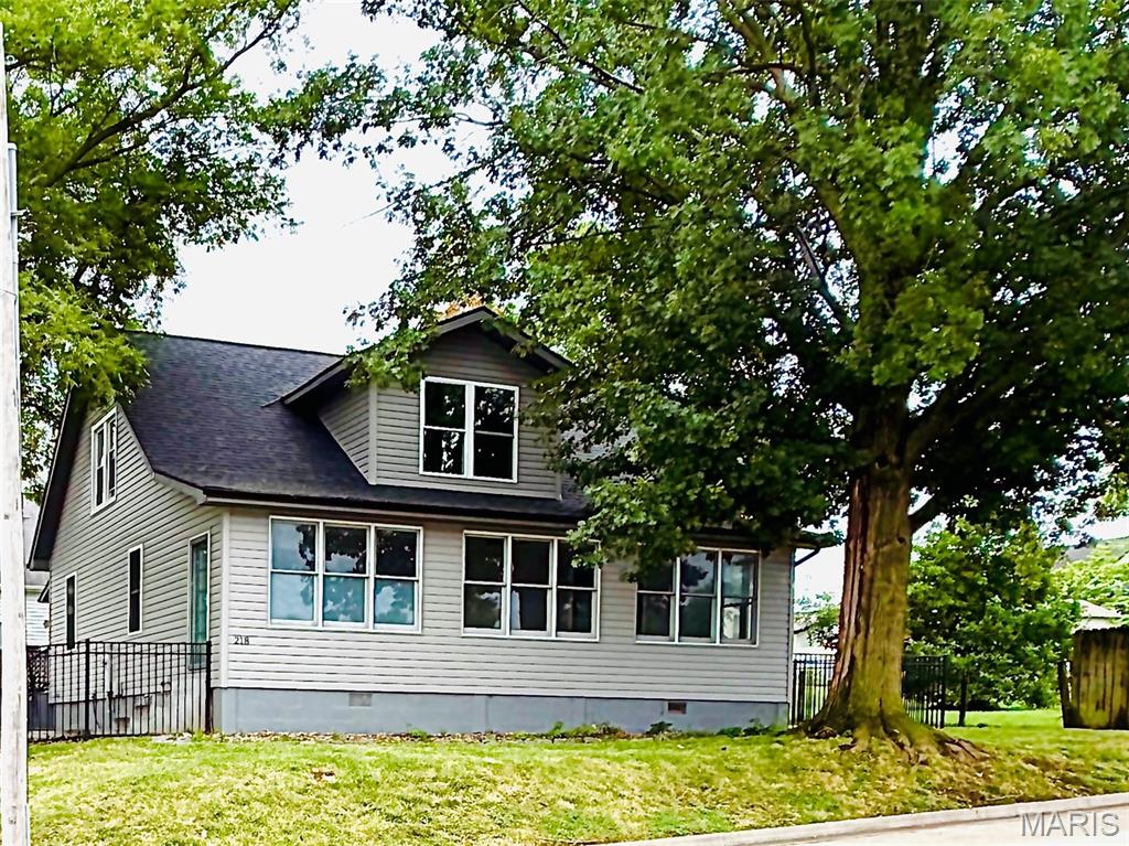 Photo of 218 E Cherry Street Columbia IL 62236