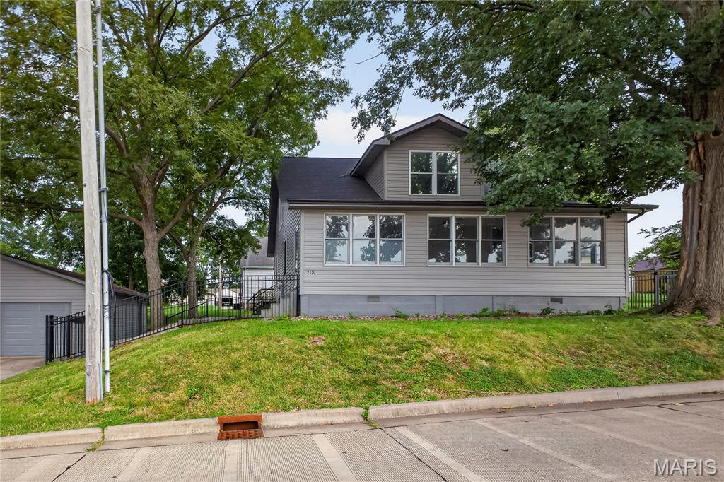 Photo of 218 E Cherry Street Columbia IL 62236
