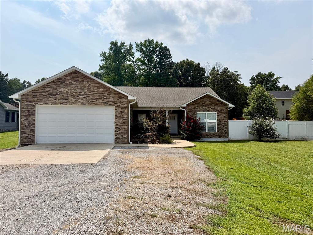 Photo of 215 Crooked Pine Lane Poplar Bluff MO 63901