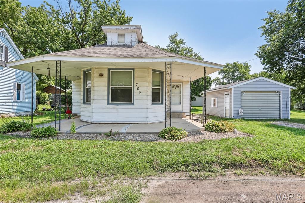 Photo of 709 Simpson Street Pocahontas IL 62275