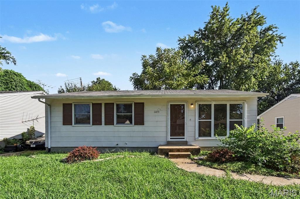Photo of 1223 Walker Avenue Spanish Lake MO 63138