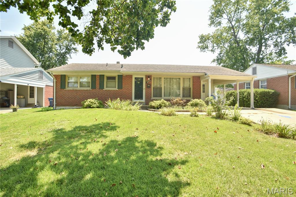 Photo of 280 W Saint Anthony Lane Florissant MO 63031