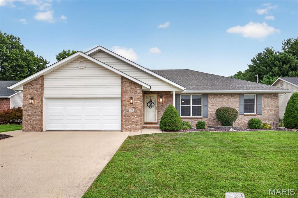 Photo of 115 N Porte Drive Highland IL 62249