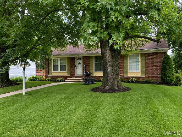 Photo of 5905 Dogwood Lane Godfrey IL 62035