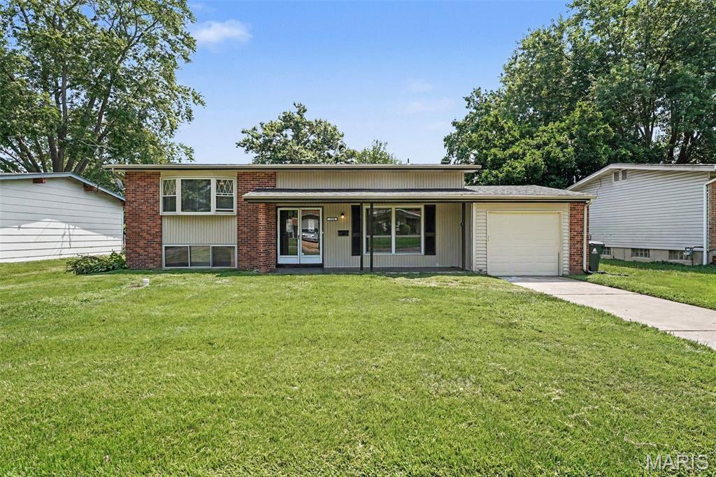 Photo of 1530 Loveland Drive Florissant MO 63031