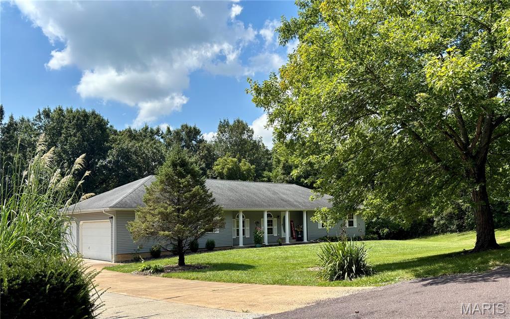 Photo of 15 Oak Valley Drive Washington MO 63090