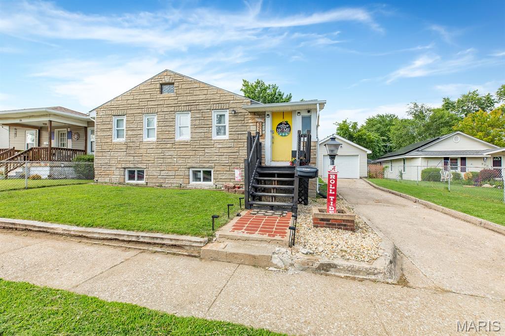 Photo of 324 Rohm Place Roxana IL 62084