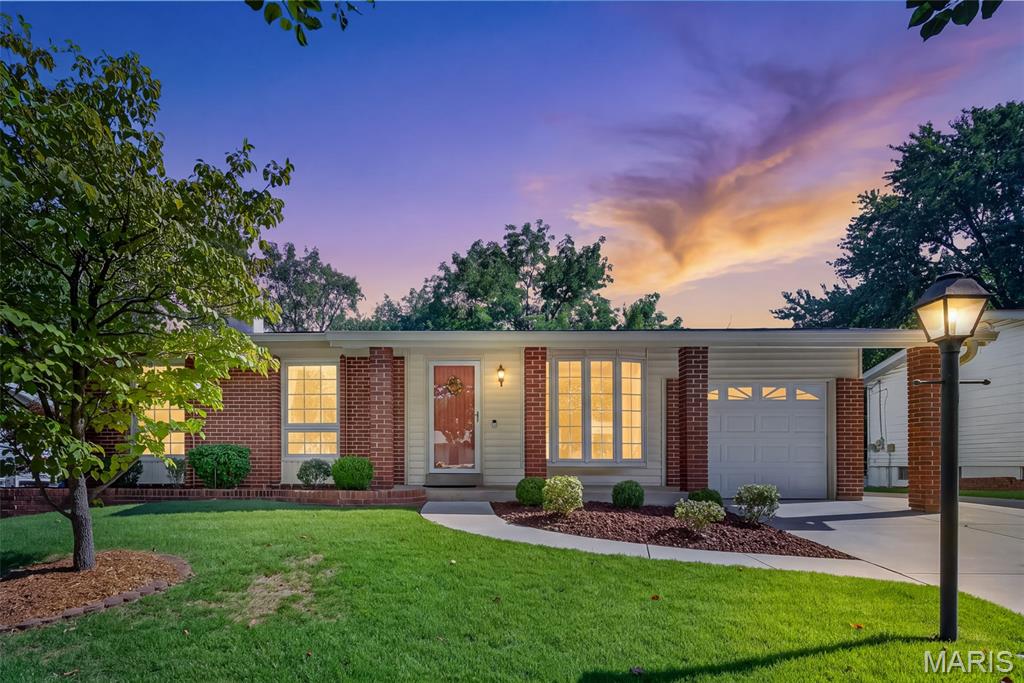 Photo of 2229 La Cuesta Drive Florissant MO 63031