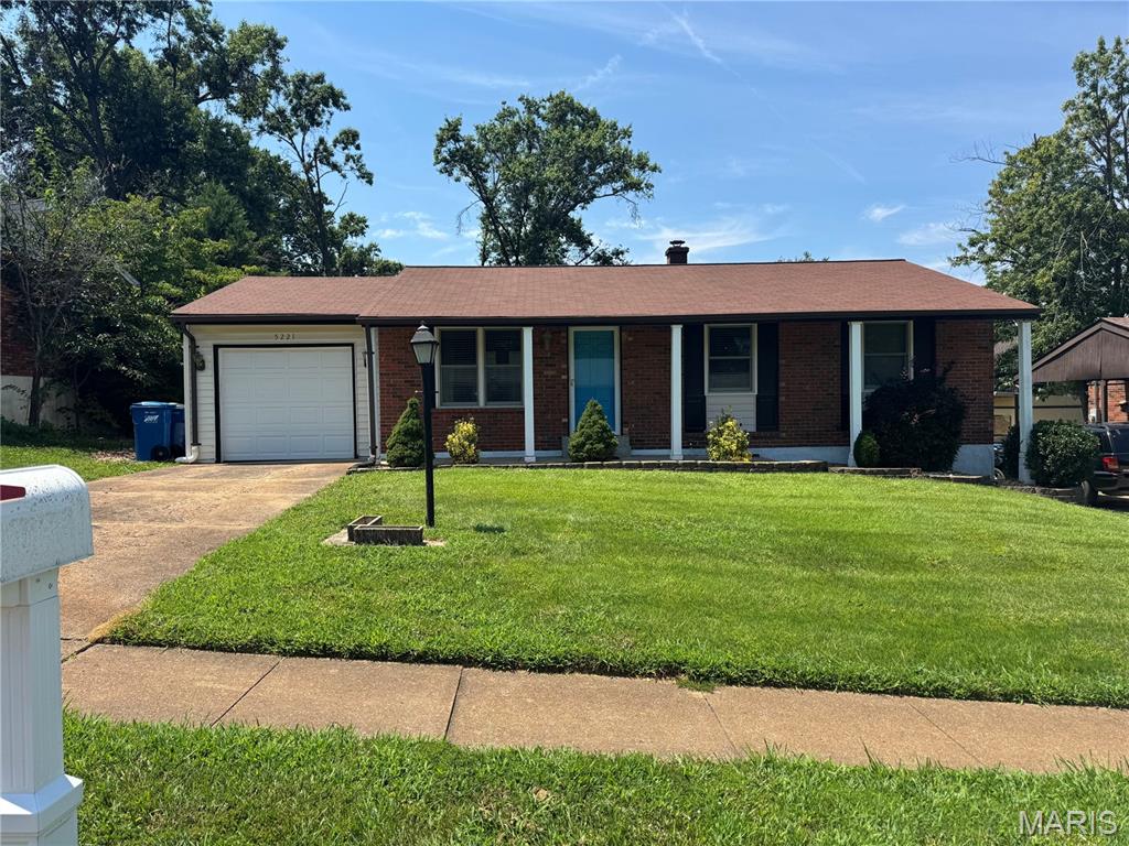 Photo of 5221 Butler Hill Estates Drive St Louis MO 63128