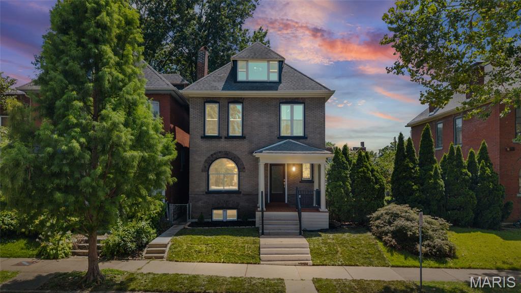 Photo of 3950 Shenandoah Avenue St Louis MO 63110