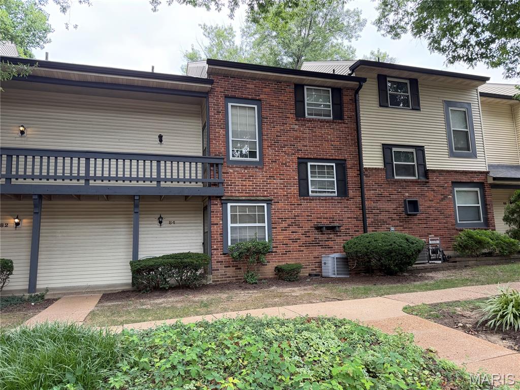 Photo of 84 Conway Cove Drive Chesterfield MO 63017