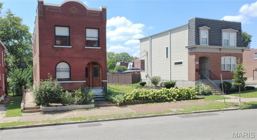 Photo of 2822 Arsenal Street St Louis MO 63118