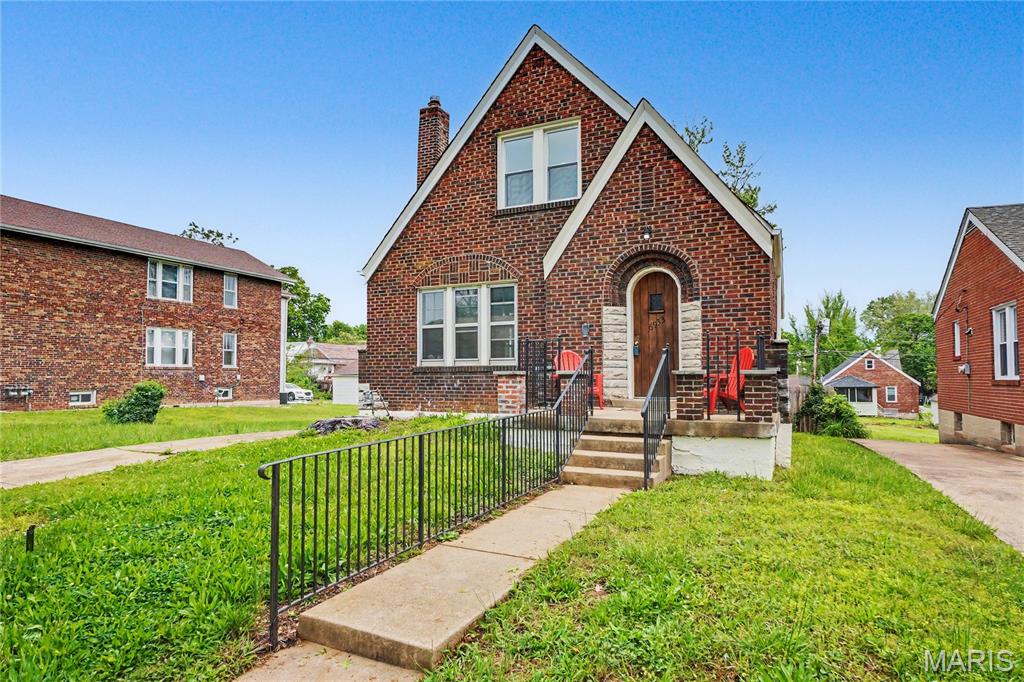 Photo of 6933 Melrose Avenue University City MO 63130