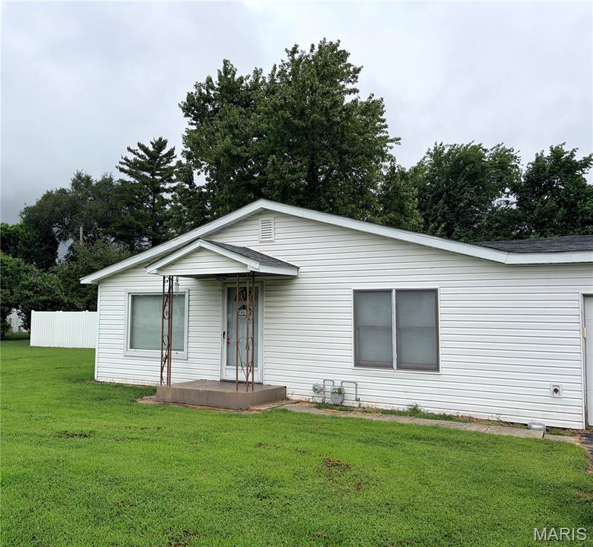 Photo of 665 Ashland Avenue Granite City IL 62040