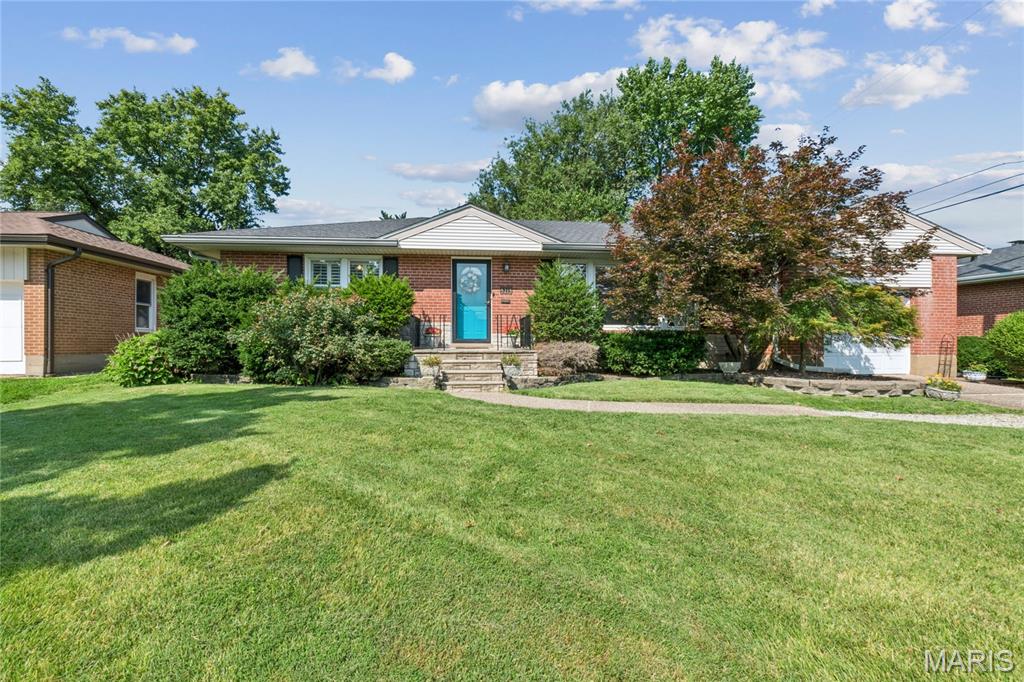 Photo of 5215 Creighton Drive St Louis MO 63123