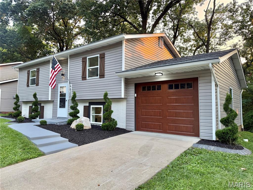 Photo of 4430 Delta Queen Lane Godfrey IL 62035