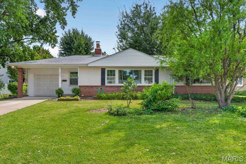 Photo of 640 Lewiston Drive St Louis MO 63122