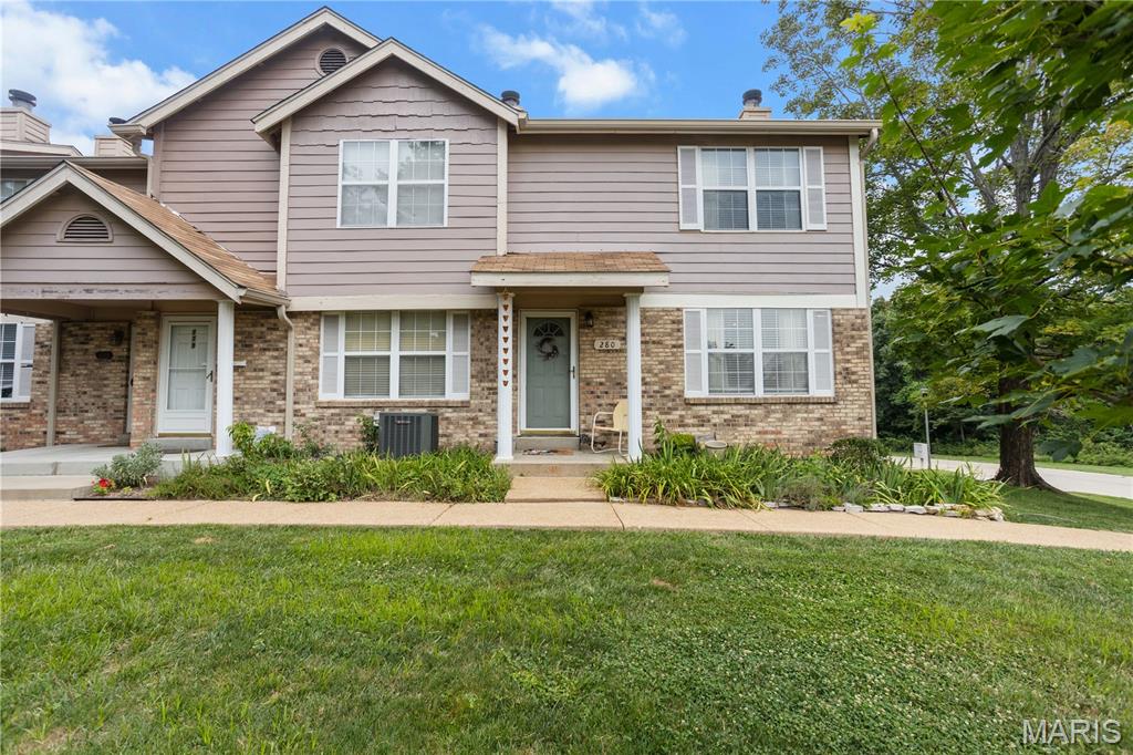 Photo of 280 Carmel Woods Drive Ballwin MO 63021