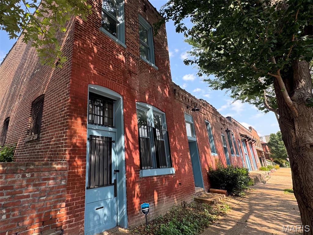 Photo of 1517 Vail Place St Louis MO 63104