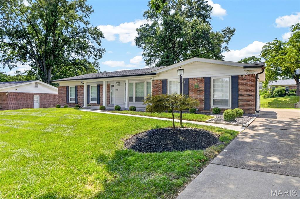 Photo of 408 Algonquin Drive Ballwin MO 63011