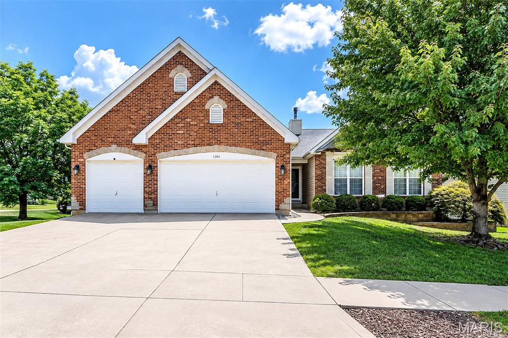 Photo of 1304 Legacy Pointe Lane Fenton MO 63026