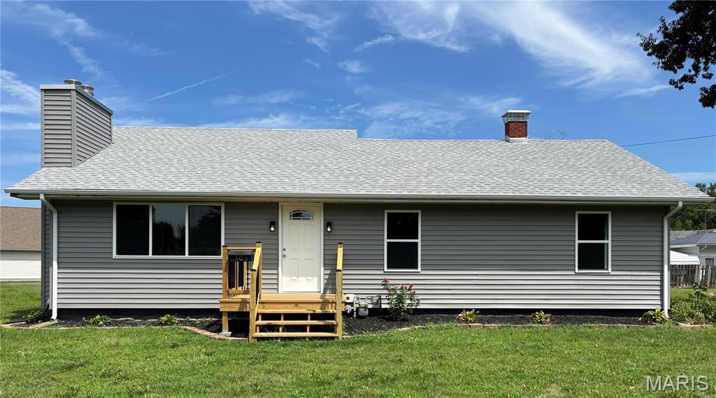 Photo of 303 Lincoln Avenue Jerseyville IL 62052