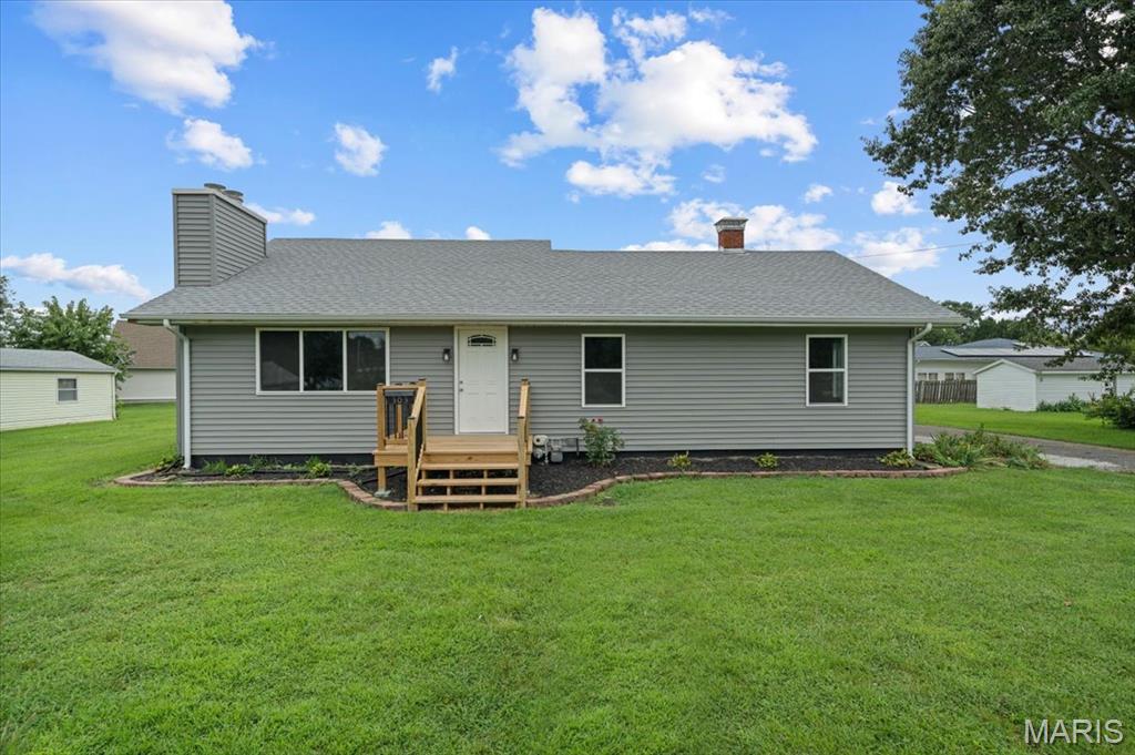 Photo of 303 Lincoln Avenue Jerseyville IL 62052