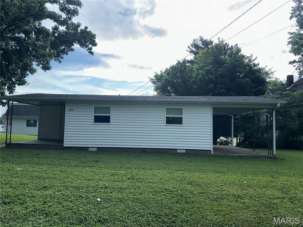 Photo of 302 & 304 S Charles Street Steeleville IL 62288
