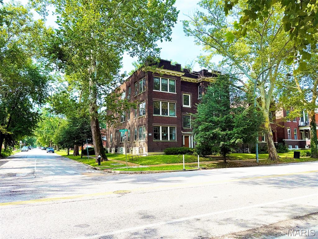 Photo of 4400 Arsenal Street #2E St Louis MO 63116