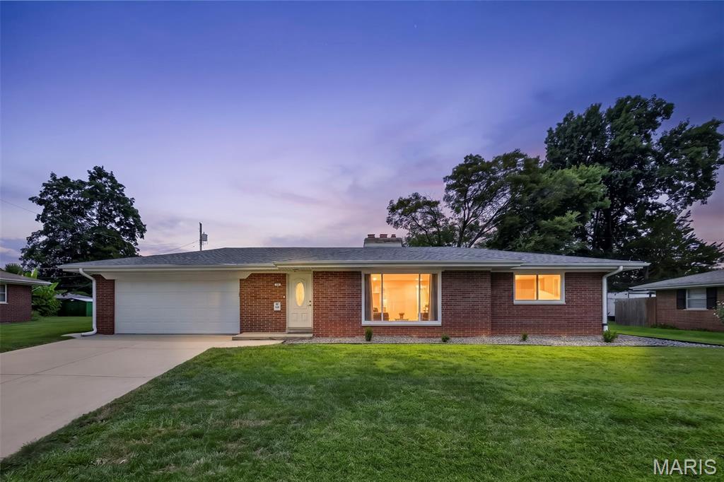 Photo of 34 Chadwick Drive Belleville IL 62223