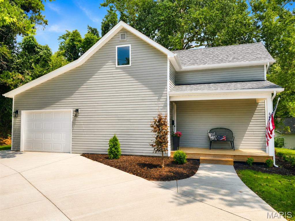 Photo of 404 N 5th Street Pacific MO 63069