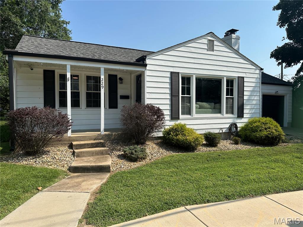 Photo of 229 Quan Avenue Kirkwood MO 63122