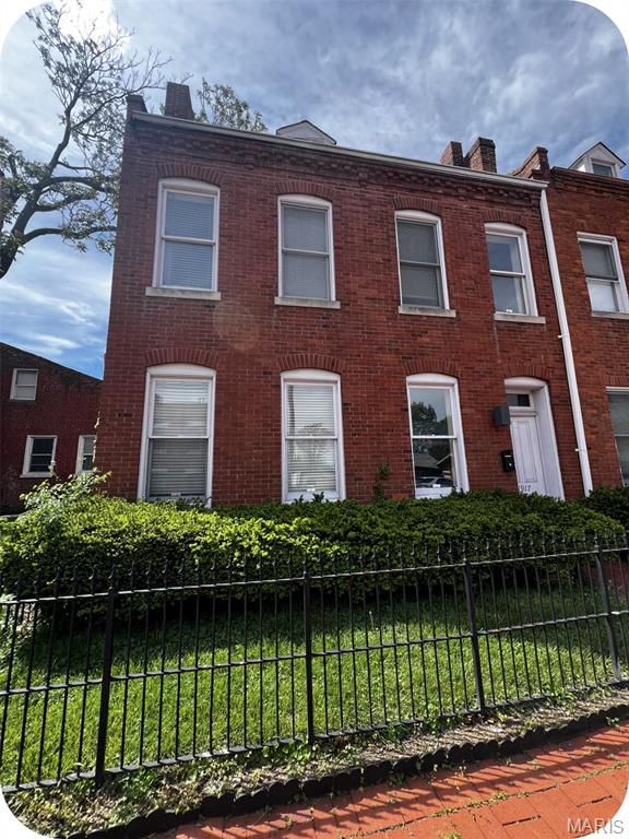 Photo of 1917 S 11th Street St Louis MO 63104