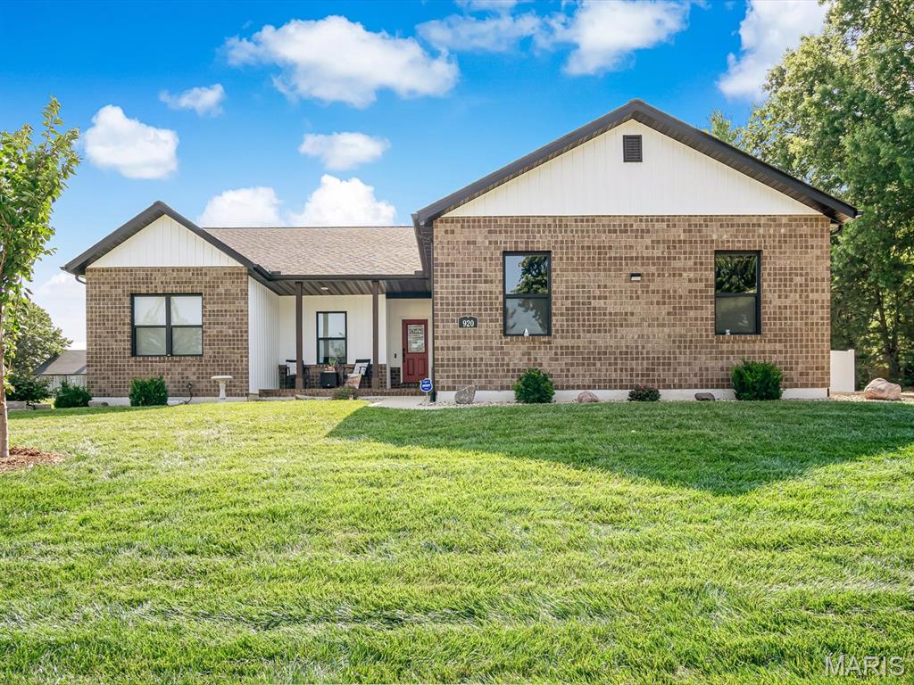 Photo of 920 Evansville Avenue Waterloo IL 62298